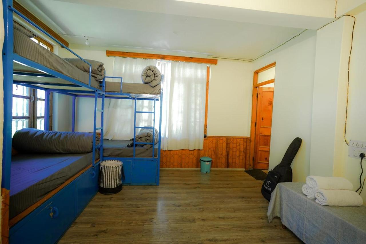 Mars Monkey Hostel & Cafe Manāli Dış mekan fotoğraf