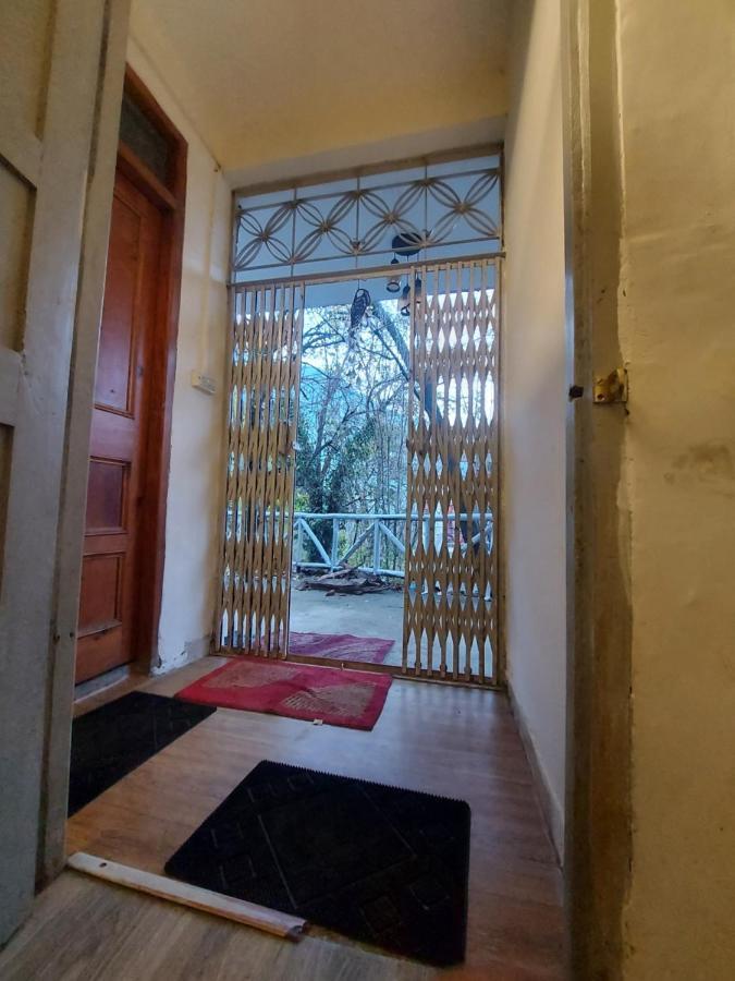 Mars Monkey Hostel & Cafe Manāli Dış mekan fotoğraf