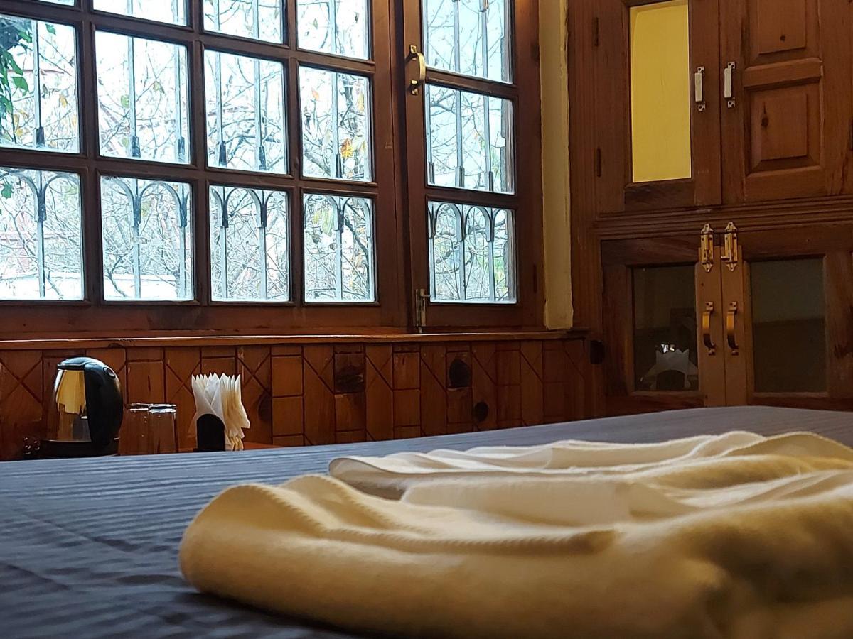 Mars Monkey Hostel & Cafe Manāli Dış mekan fotoğraf