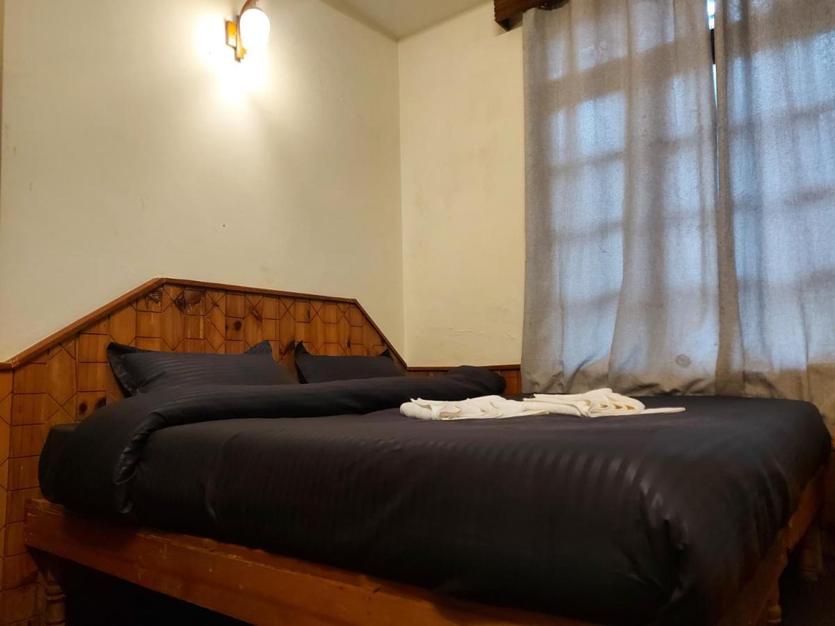 Mars Monkey Hostel & Cafe Manāli Dış mekan fotoğraf