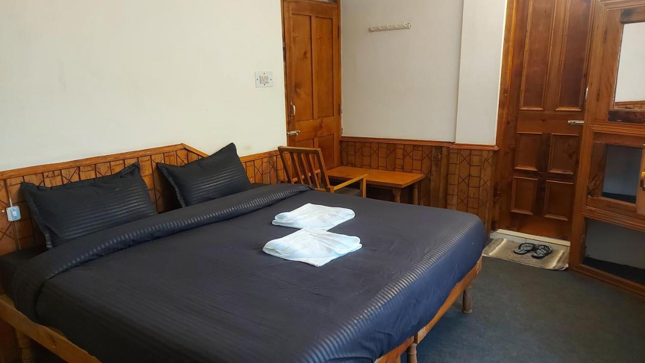 Mars Monkey Hostel & Cafe Manāli Dış mekan fotoğraf
