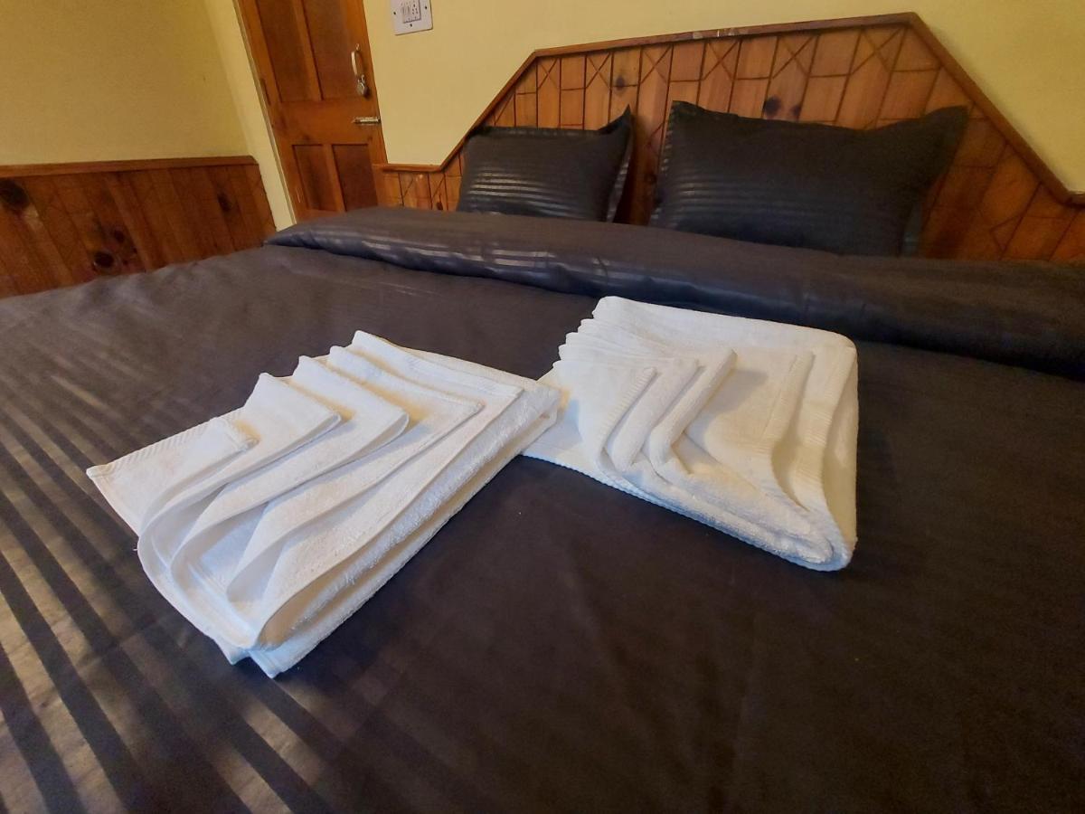 Mars Monkey Hostel & Cafe Manāli Dış mekan fotoğraf