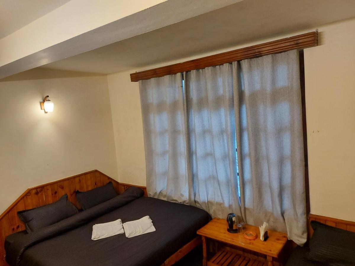 Mars Monkey Hostel & Cafe Manāli Dış mekan fotoğraf