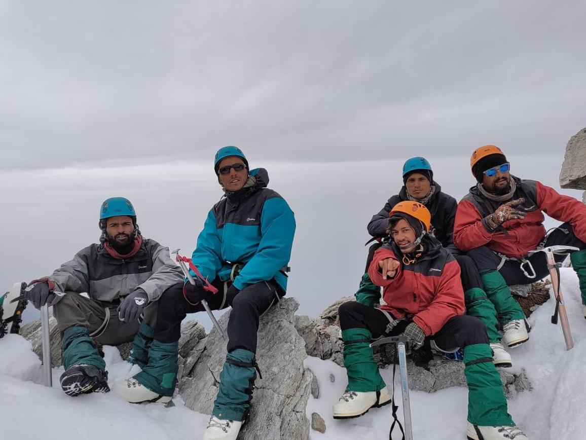 Mars Monkey Hostel & Cafe Manāli Dış mekan fotoğraf