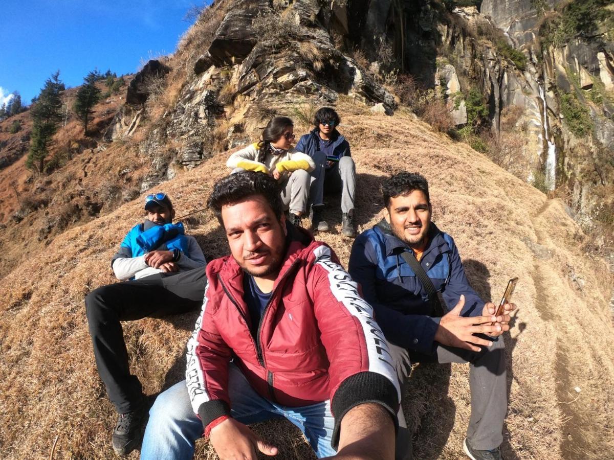 Mars Monkey Hostel & Cafe Manāli Dış mekan fotoğraf