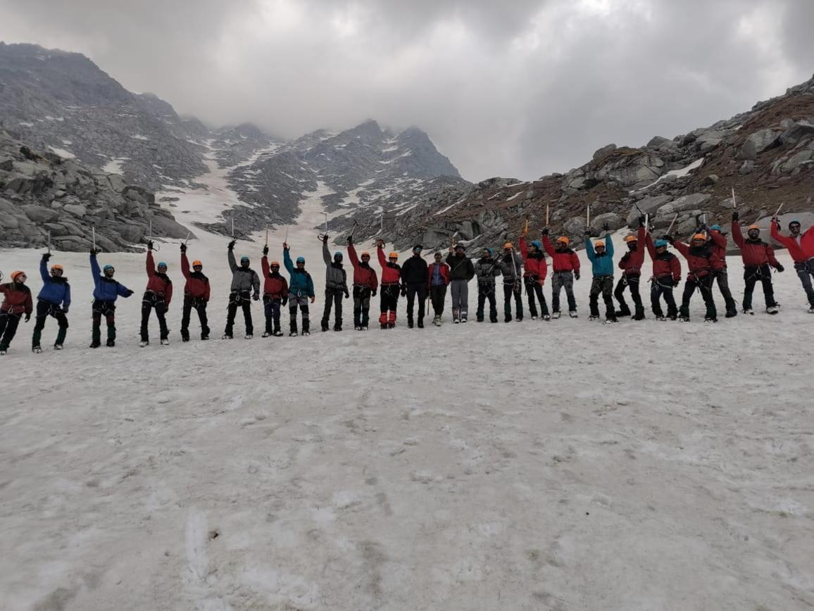 Mars Monkey Hostel & Cafe Manāli Dış mekan fotoğraf